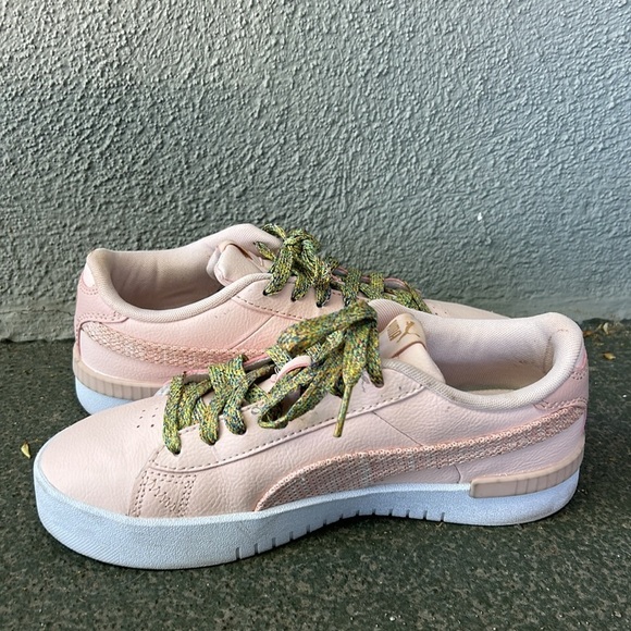 Puma Pink Sneakers with Pink and Green Laces Athletic Skater Running Sz 7.5 - Picture 4 of 8